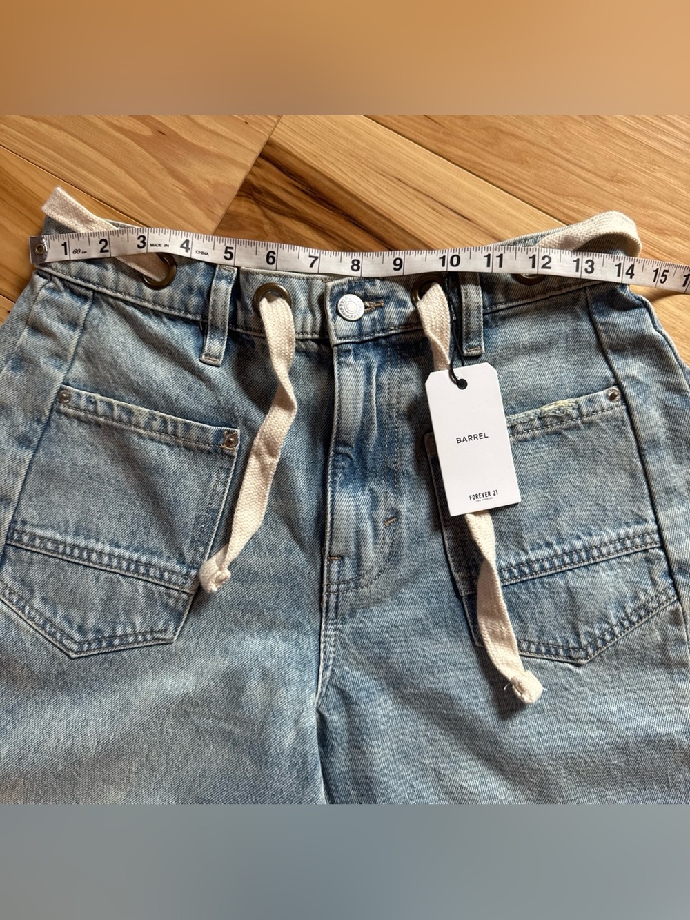 Forever 21 Light Wash Denim Barrel Jeans with Cream Drawstring NWT